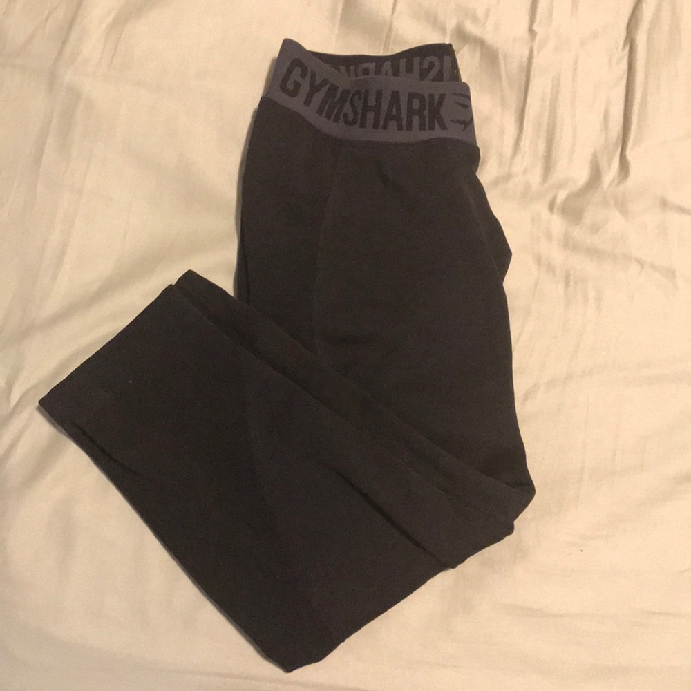 Black Gymshark Seamless crops